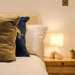 Centre, Workspace , Free Parking * Leeds (West Yorkshire)