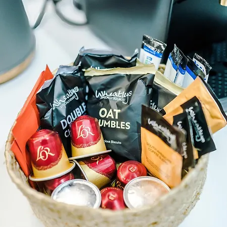 Centre, Workspace , Free Parking * リーズ