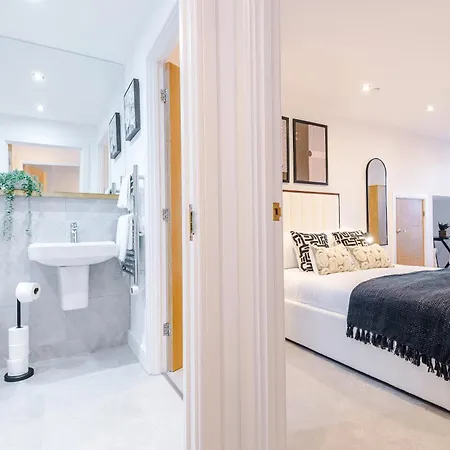 Centre, Workspace , Free Parking Leeds (West Yorkshire)