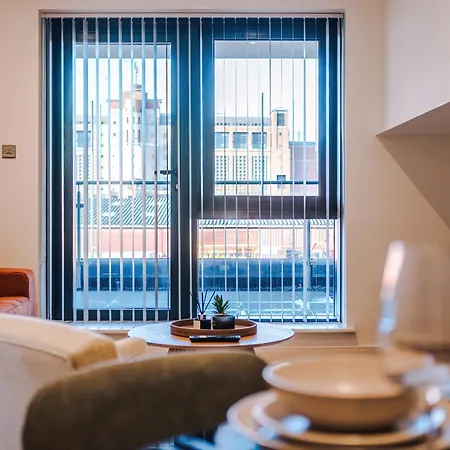 Centre, Workspace , Free Parking * Leeds (West Yorkshire)