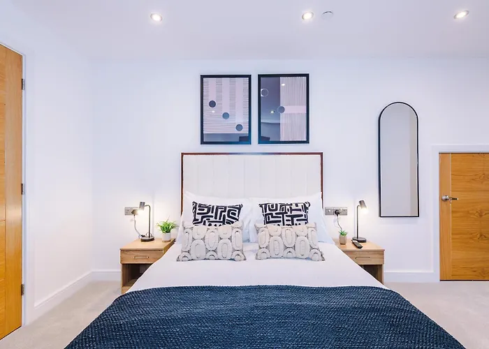 Centre, Workspace , Free Parking 利兹